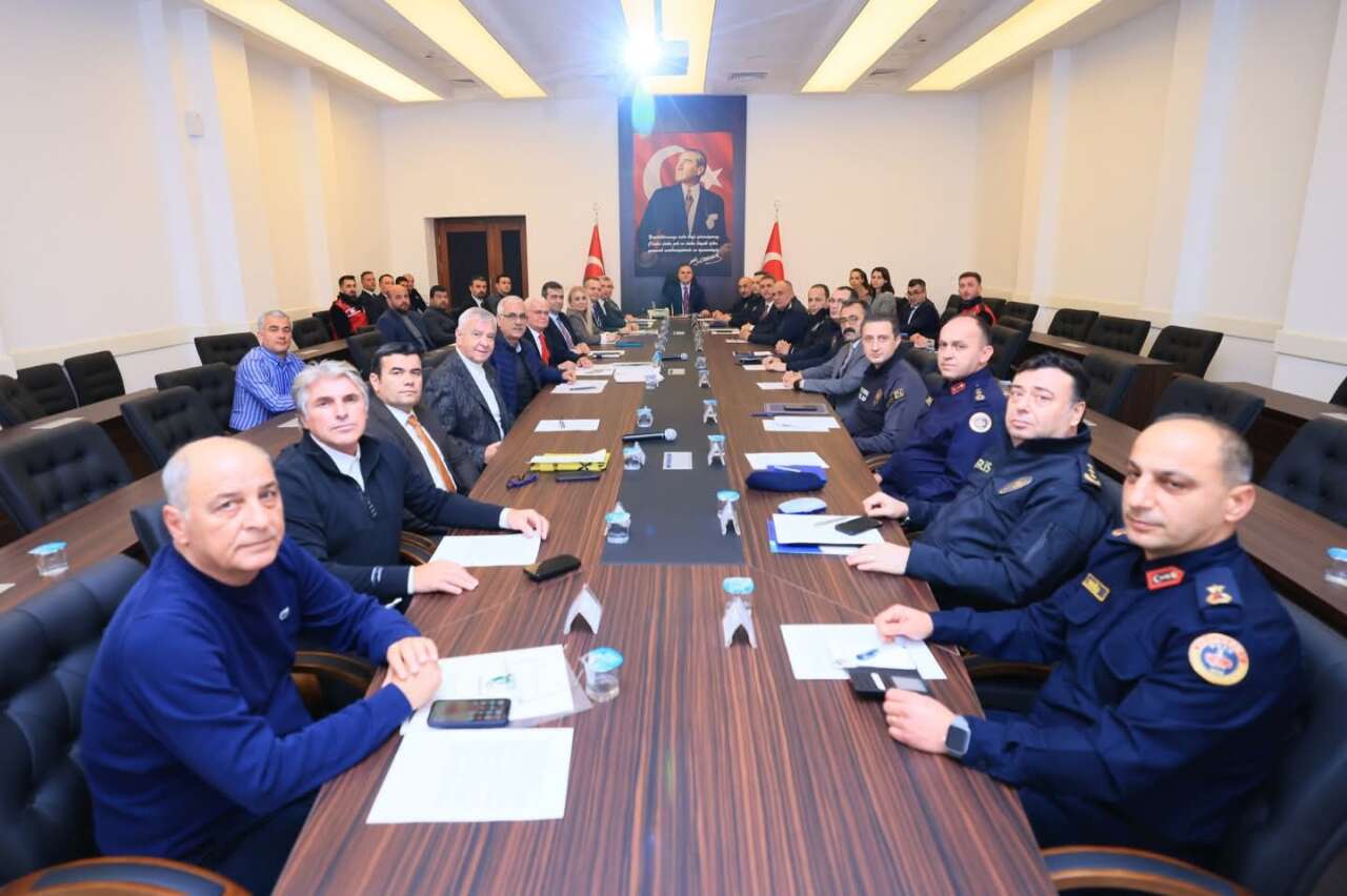 Muğla İl Spor Güvenliği Toplantısı Vali Akbıyık Başkanlığında Yapıldı 1